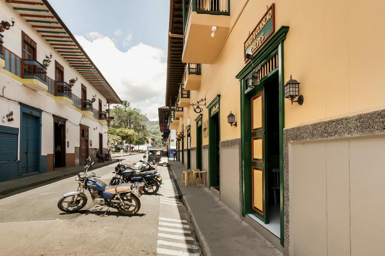 Hotel Balcones del Parque Jardín Exterior foto